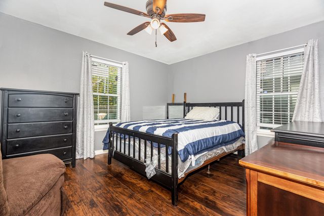 1642 Ash Street, Grand Prairie, TX 75050