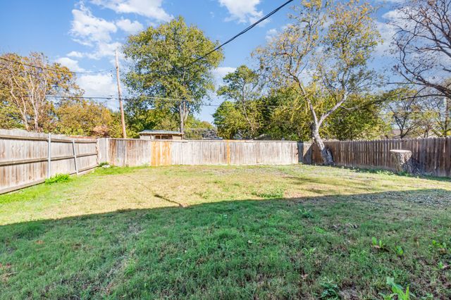 1642 Ash Street, Grand Prairie, TX 75050