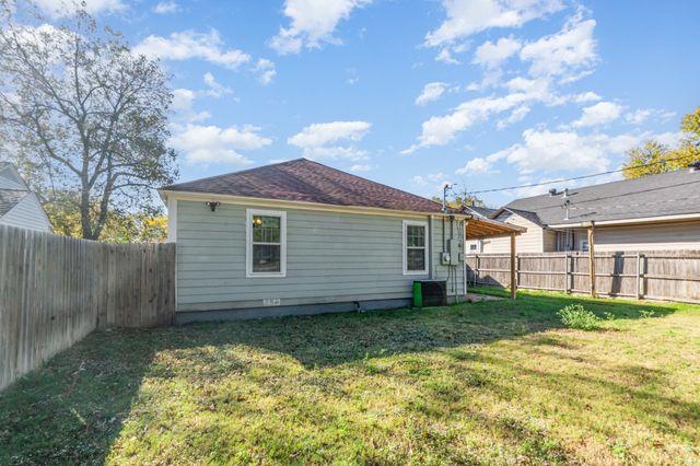 1642 Ash Street, Grand Prairie, TX 75050