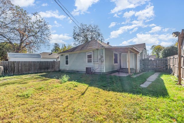 1642 Ash Street, Grand Prairie, TX 75050