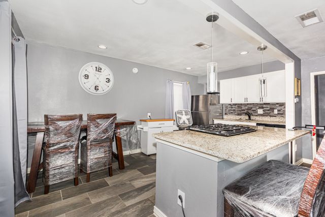 1642 Ash Street, Grand Prairie, TX 75050