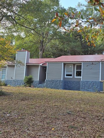 445 Deer Path Farms Road, Ozark, AL 36360