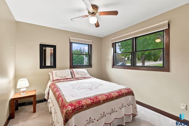 4101 S Thunderbird Trl Trail, Sioux Falls, SD 57103