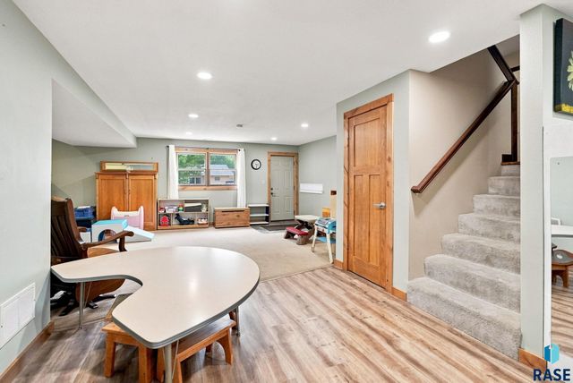 4101 S Thunderbird Trl Trail, Sioux Falls, SD 57103
