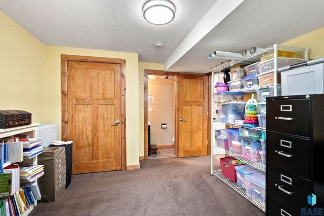 4101 S Thunderbird Trl Trail, Sioux Falls, SD 57103