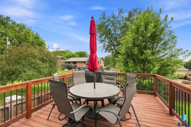 4101 S Thunderbird Trl Trail, Sioux Falls, SD 57103