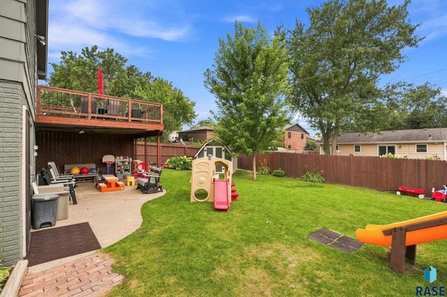 4101 S Thunderbird Trl Trail, Sioux Falls, SD 57103