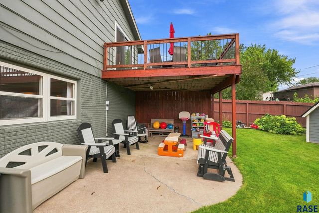 4101 S Thunderbird Trl Trail, Sioux Falls, SD 57103