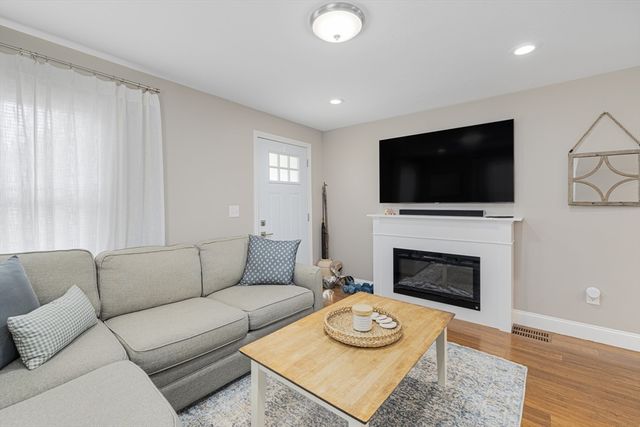 69 Denver St, Fall River, MA 02721