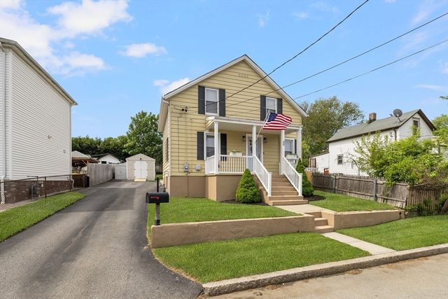 69 Denver St, Fall River, MA 02721