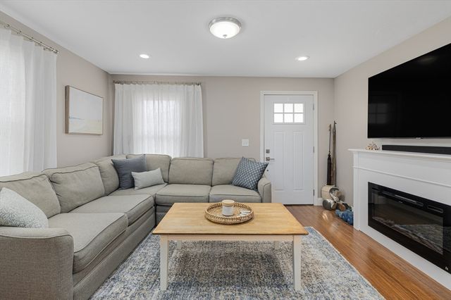 69 Denver St, Fall River, MA 02721