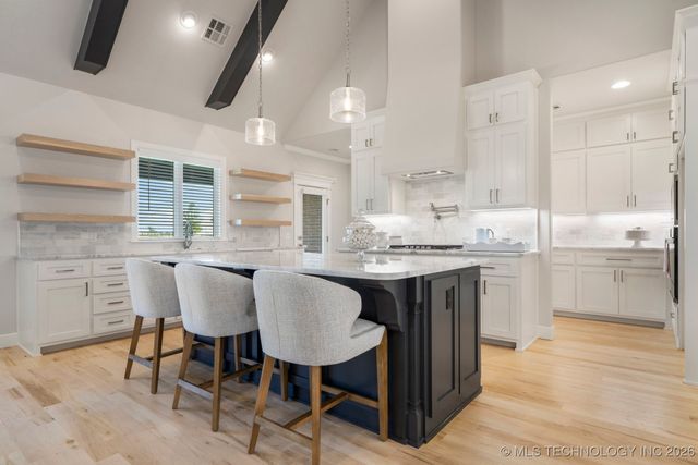 207 W 172nd Street S, Mounds, OK 74047