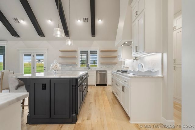 207 W 172nd Street S, Mounds, OK 74047