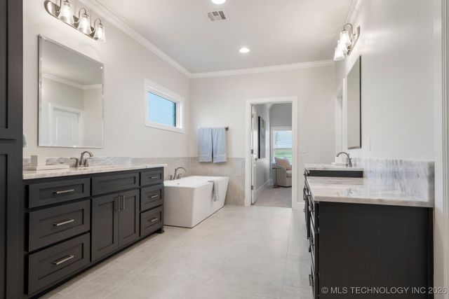 207 W 172nd Street S, Mounds, OK 74047