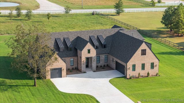 207 W 172nd Street S, Mounds, OK 74047