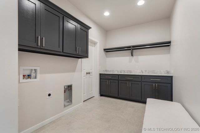 207 W 172nd Street S, Mounds, OK 74047