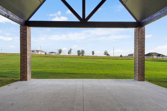 207 W 172nd Street S, Mounds, OK 74047