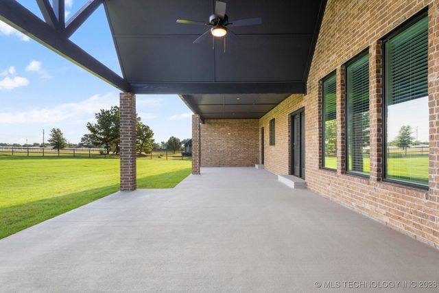 207 W 172nd Street S, Mounds, OK 74047