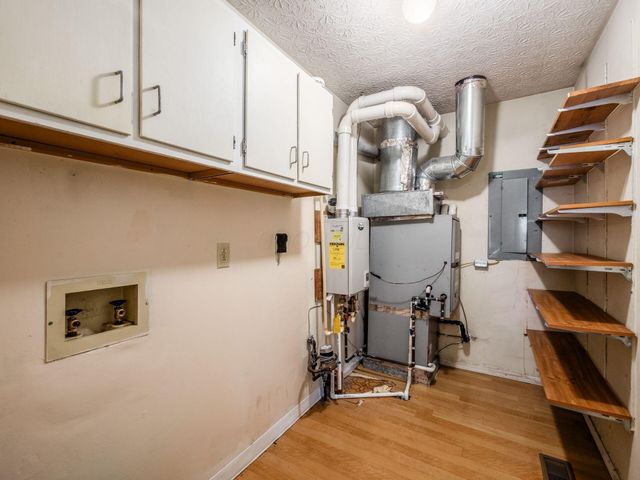 1960 Barnard Drive, Powell, OH 43065