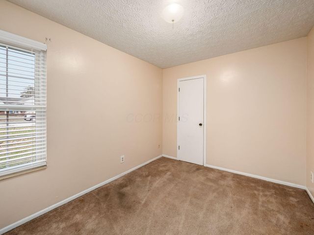 1960 Barnard Drive, Powell, OH 43065