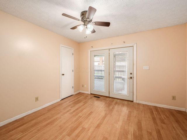 1960 Barnard Drive, Powell, OH 43065