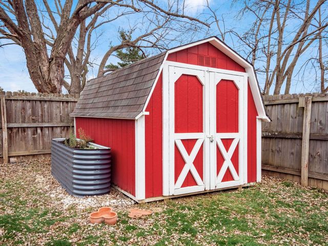 1960 Barnard Drive, Powell, OH 43065