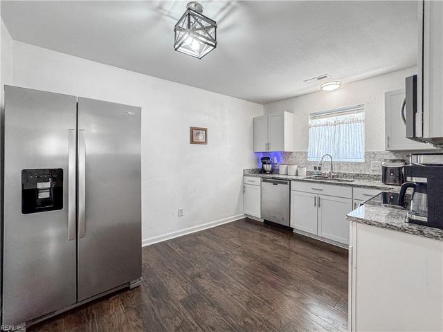 3853 Sugar Creek CIR, Portsmouth, VA 23703