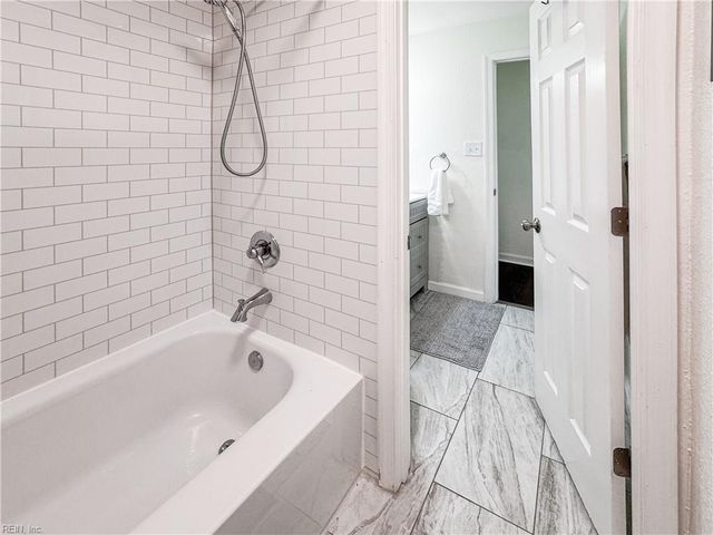 3853 Sugar Creek CIR, Portsmouth, VA 23703