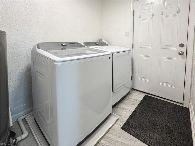 3853 Sugar Creek CIR, Portsmouth, VA 23703