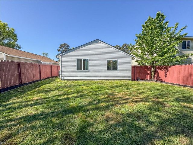 3853 Sugar Creek CIR, Portsmouth, VA 23703