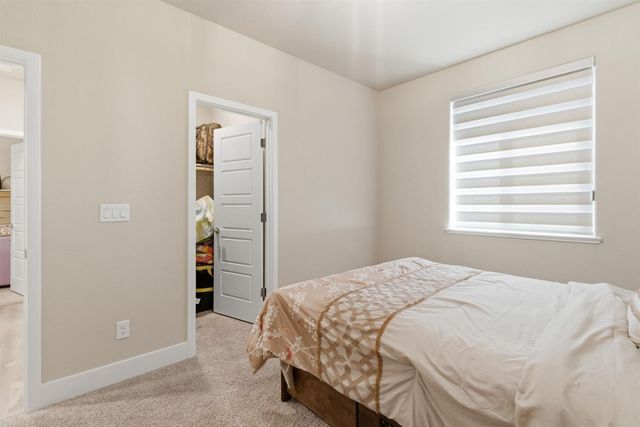 974 N Lyonia Dr, Galt, CA 95632