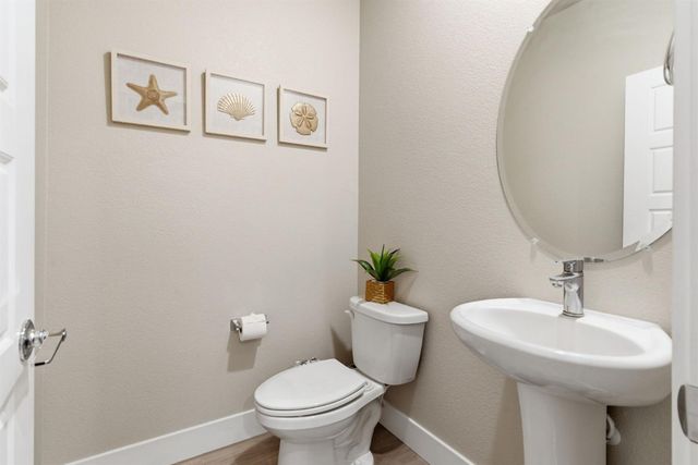 974 N Lyonia Dr, Galt, CA 95632