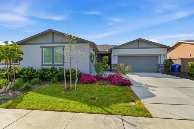 974 N Lyonia Dr, Galt, CA 95632