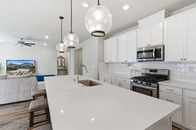 974 N Lyonia Dr, Galt, CA 95632