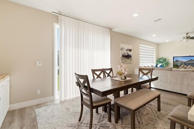 974 N Lyonia Dr, Galt, CA 95632