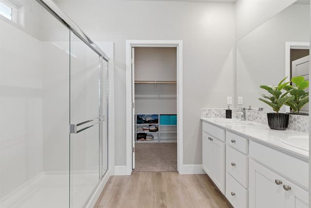 974 N Lyonia Dr, Galt, CA 95632