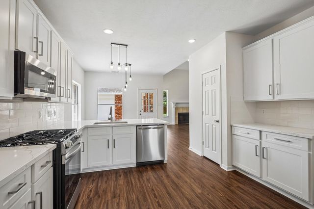 3114 Brannon Hill Lane, Sugar Land, TX 77479