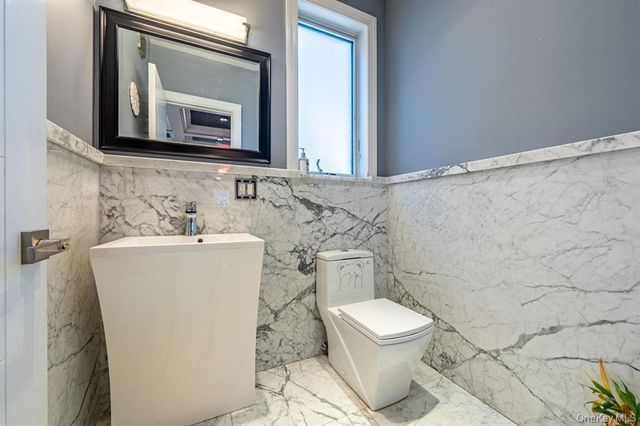 1903 Tomlinson Avenue, Bronx, NY 10461