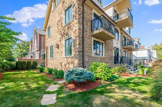 1903 Tomlinson Avenue, Bronx, NY 10461