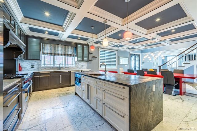 1903 Tomlinson Avenue, Bronx, NY 10461