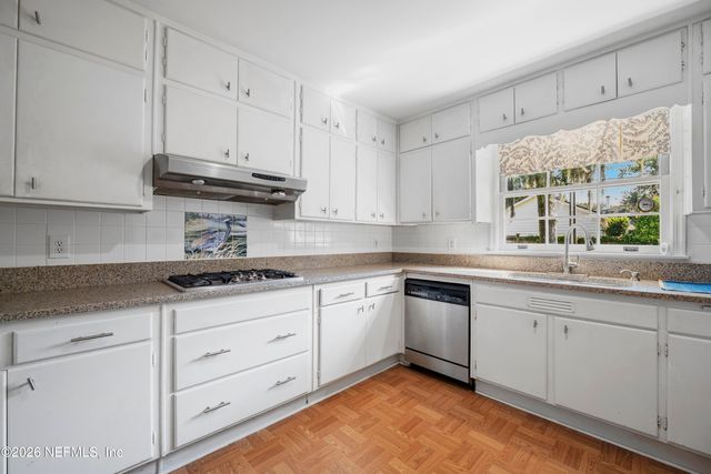 1825 ELIZABETH Place, Jacksonville, FL 32205