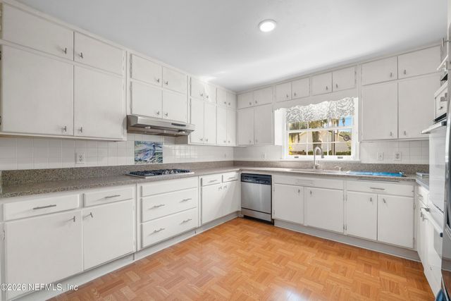 1825 ELIZABETH Place, Jacksonville, FL 32205