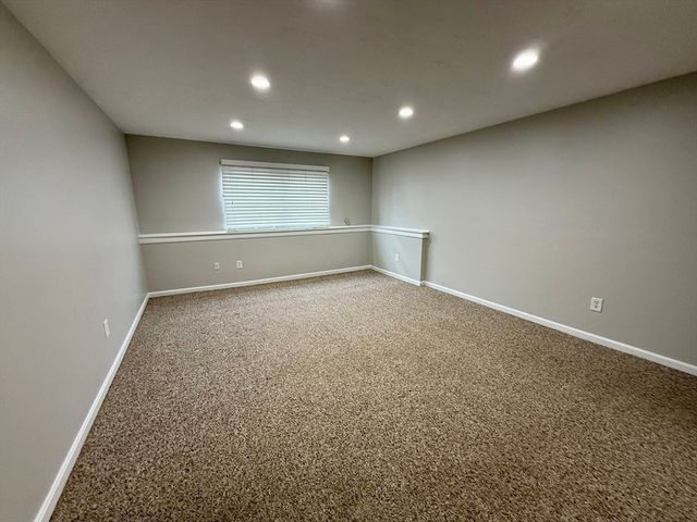 90 Neponset St 1001, Canton, MA 02021