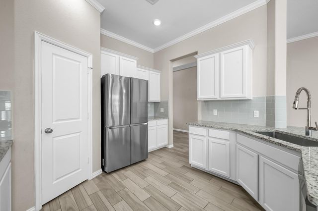 2372 Old Stone Drive, Conroe, TX 77304