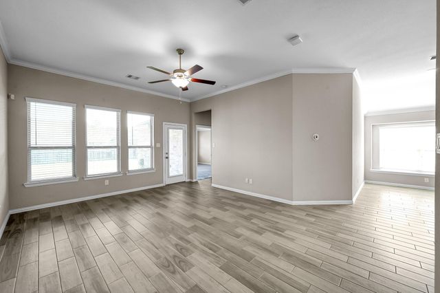 2372 Old Stone Drive, Conroe, TX 77304