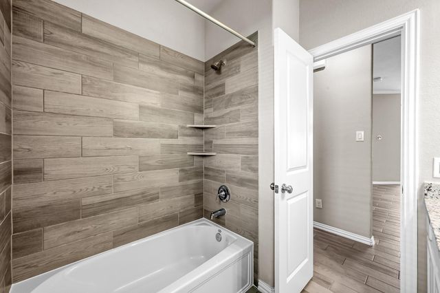 2372 Old Stone Drive, Conroe, TX 77304