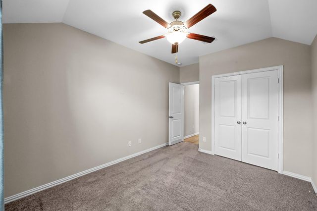 2372 Old Stone Drive, Conroe, TX 77304