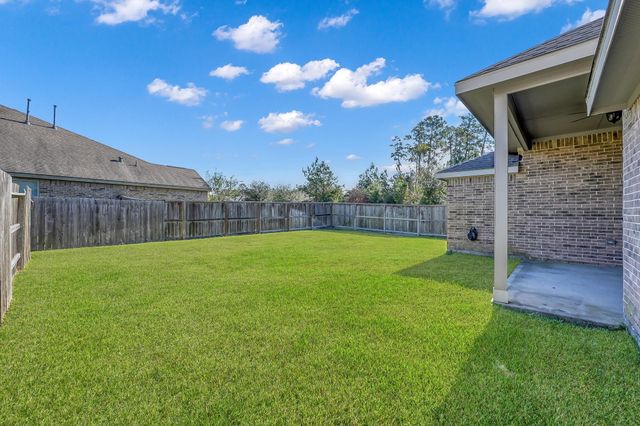 2372 Old Stone Drive, Conroe, TX 77304