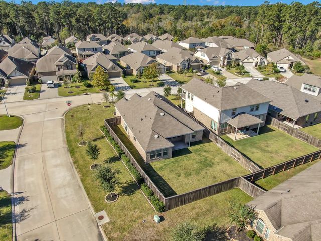 2372 Old Stone Drive, Conroe, TX 77304