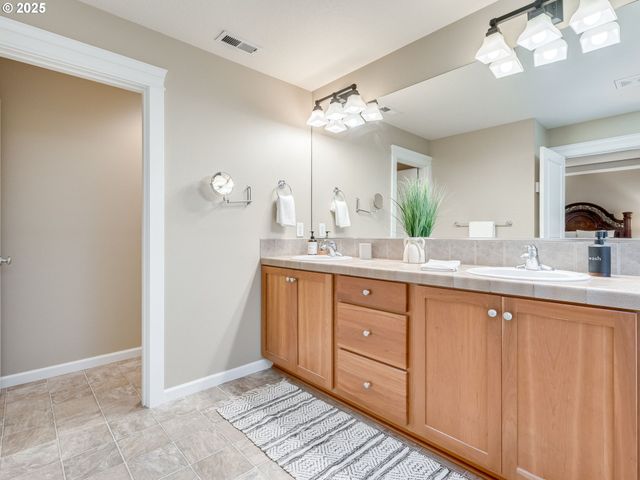 9111 Ne 84TH Ct, Vancouver, WA 98662